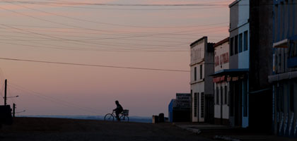 Film still for Film of the Month: El baño del Papa